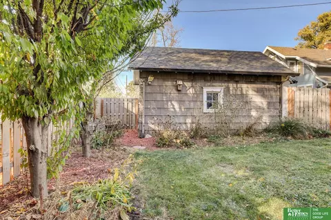 Exterior - 5007 Izard St, Omaha, NE 68132 photo 8 of 9