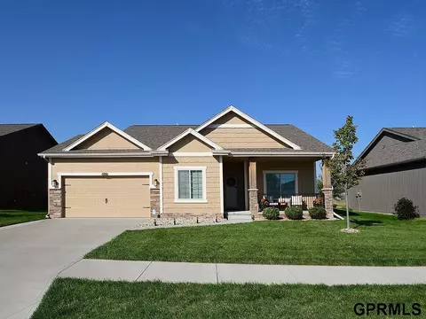 6514 S 213th St, Elkhorn, NE 68022