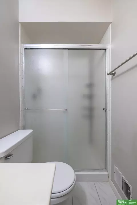 Bath - 16124 Spring St, Omaha, NE 68130 photo 5 of 6