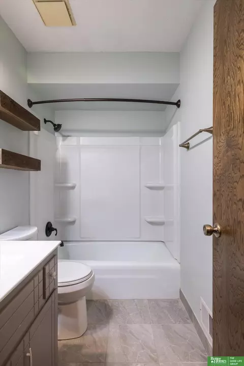 Bath - 16124 Spring St, Omaha, NE 68130 photo 3 of 6