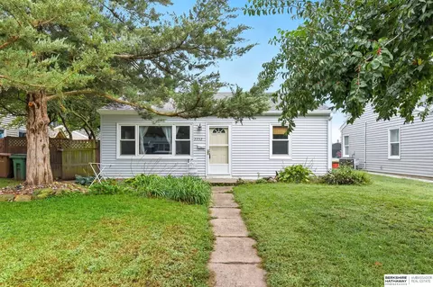 2232 Wilson Dr, Bellevue, NE 68005
