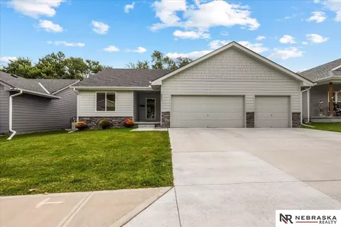 2857 Krejci Blvd, Blair, NE 68008