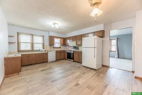 303 Eldora Ave, Weeping Water, NE 68463 photo 6