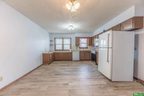 303 Eldora Ave, Weeping Water, NE 68463 photo 5
