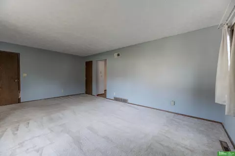 303 Eldora Ave, Weeping Water, NE 68463 photo 4