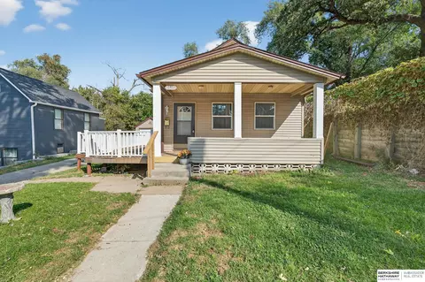 1610 Frederick St, Omaha, NE 68108