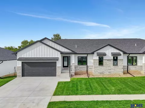 6842 Weigel Bay Bay, Lincoln, NE 68516