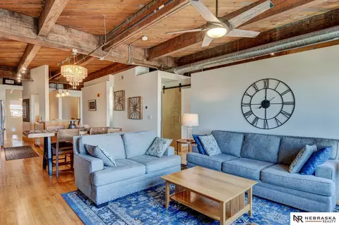 105 S 9th St #710, Omaha, NE 68102