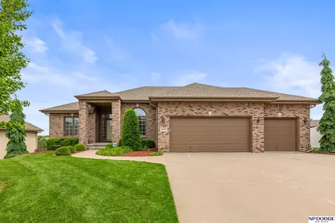 18218 Van Camp Dr, Omaha, NE 68130