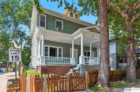 914 N 40th St, Omaha, NE 68131