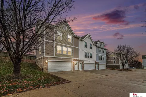 4454 N 147 Plz, Omaha, NE 68116