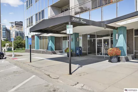 3000 Farnam St #3J, Omaha, NE 68131