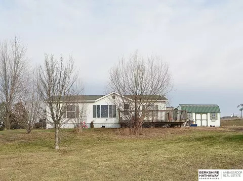 24000 S 38th St, Firth, NE 68358
