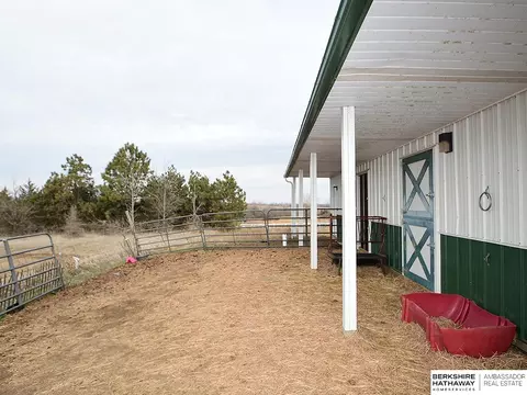 Exterior - 24000 S 38th St, Firth, NE 68358 photo 5 of 5