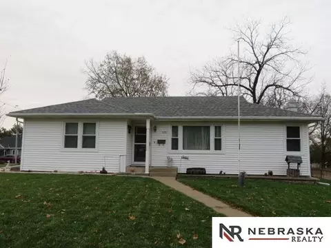1121 Douglas St, Wayne, NE 68787