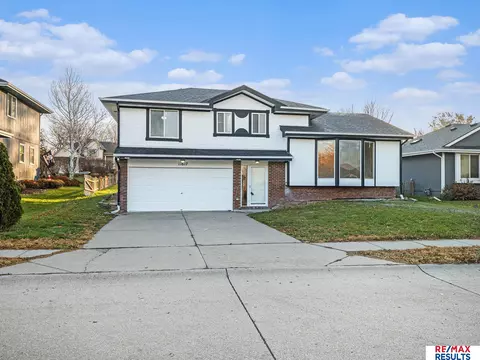 11617 S 205th St, Gretna, NE 68028