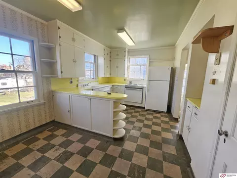 Kitchen - 808 Garfield St, Beatrice, NE 68310 photo 1 of 4