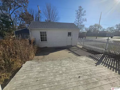 Exterior - 808 Garfield St, Beatrice, NE 68310 photo 7 of 7