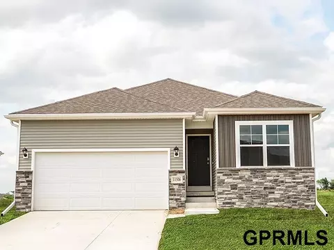 11905 S 114th Ave, Papillion, NE 68046