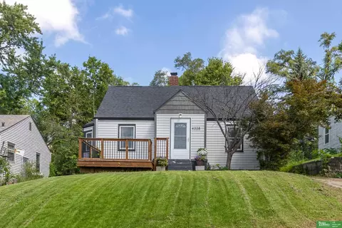 4328 Larimore Ave, Omaha, NE 68111