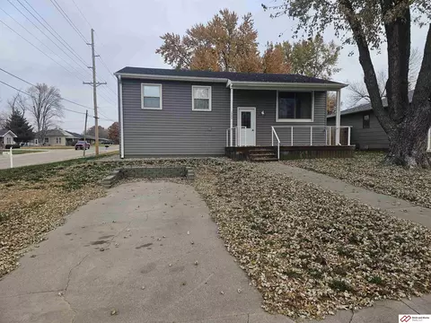 1700 Jackson St, Beatrice, NE 68310 photo 2