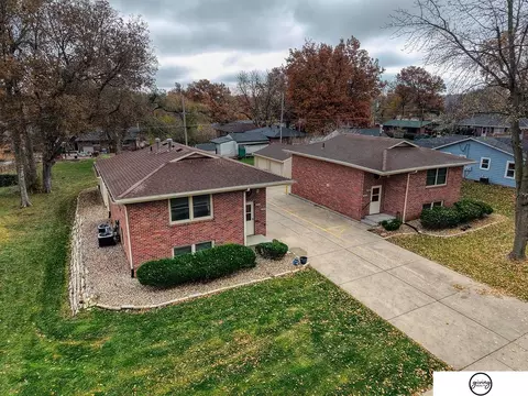 2922 N Cotner Blvd, Lincoln, NE 68507