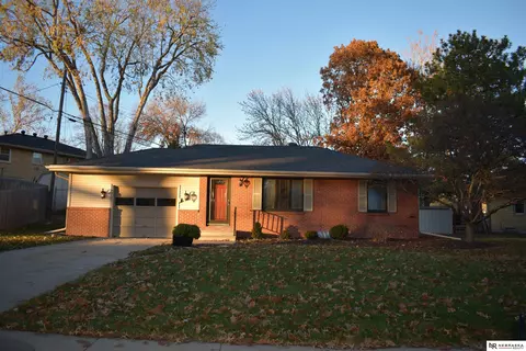 2640 Kessler Blvd, Lincoln, NE 68502