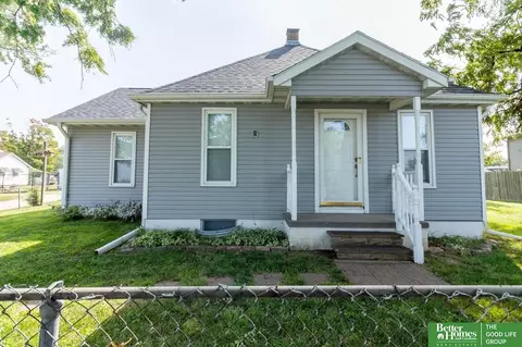 3613 Emiline St, Bellevue, NE 68147