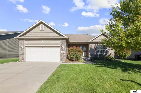 14896 Ogden St, Omaha, NE 68116
