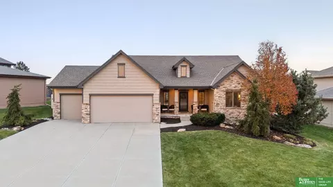 6907 S 201 St, Gretna, NE 68028