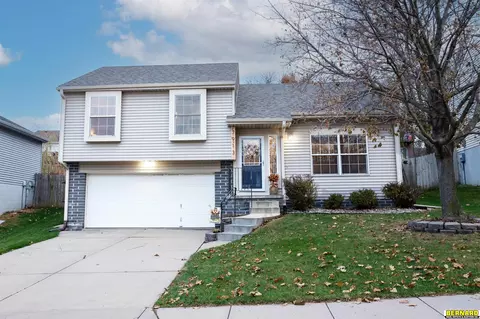 7913 Bauman Ave, Omaha, NE 68122