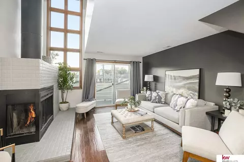 104 S 37 St #1044, Omaha, NE 68131
