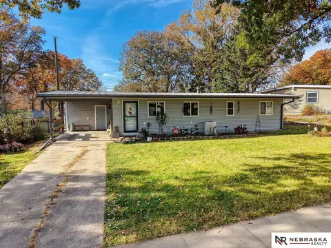 231 Prestwick Rd, Lincoln, NE 68505