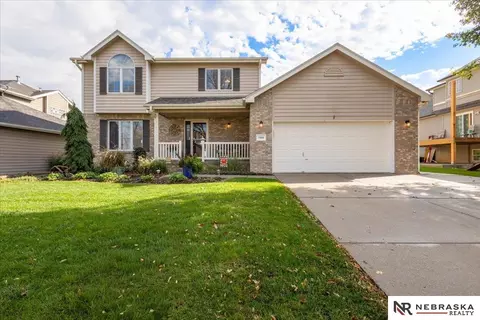 7656 S 37th St, Lincoln, NE 68516