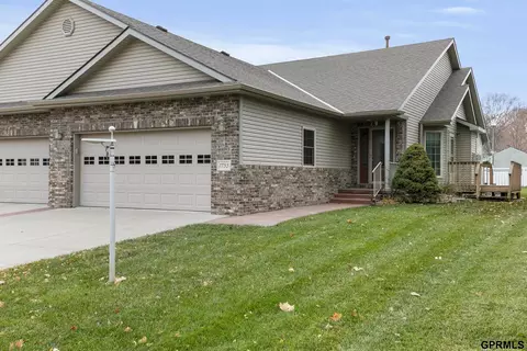 1753 N Columbia Ave, Seward, NE 68434