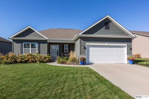 4610 N 205th St, Elkhorn, NE 68022