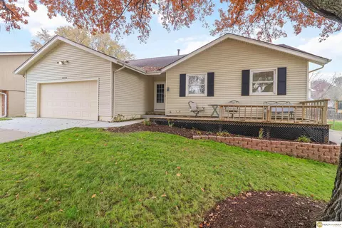 2404 Circletown Pl, Bellevue, NE 68123