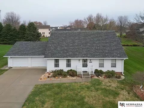 1500 Walnut Dr, Arlington, NE 68002