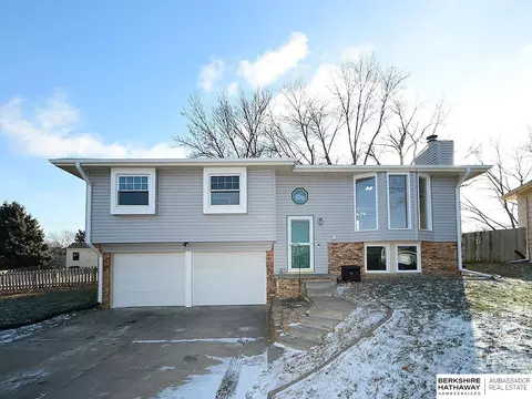 6217 S 109th St, Omaha, NE 68137