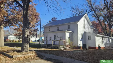 828 N Elmer Ave, York, NE 68467
