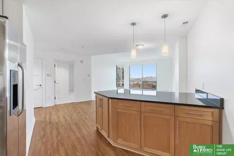 200 S 31 Ave #4402, Omaha, NE 68131