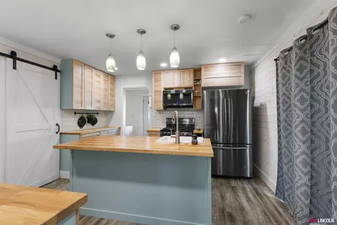 210 W Center Ave, Prague, NE 68050
