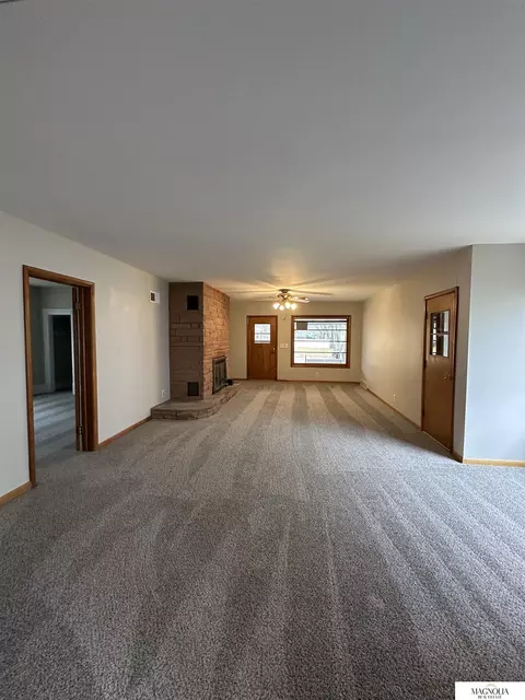 815 N 8th St, Beatrice, NE 68310 photo 7