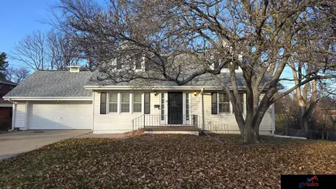 5136 Spaulding St, Omaha, NE 68104