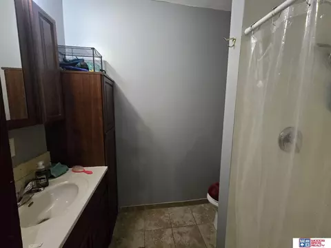 Bath - 1101 N 8th St, Beatrice, NE 68310 photo 1 of 2