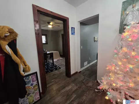 Entry Way - 1101 N 8th St, Beatrice, NE 68310 photo 2 of 2
