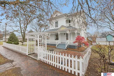 1101 N East Ave, York, NE 68467
