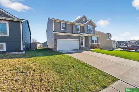 8925 N 159 Ave, Bennington, NE 68007