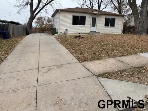 7005 Chandler Hills Dr, Bellevue, NE 68147