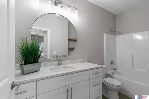 Bath - 10210 Ina St, Roca, NE 68430 photo 3 of 4